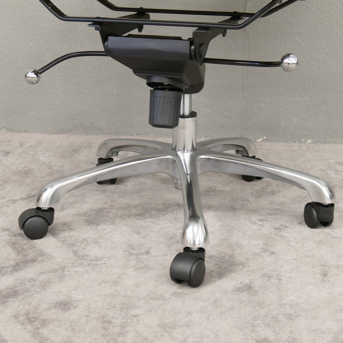 Büro Bürostuhl Schreibtischstuhl Schreibtischsessel Chefsessel Farbe beige