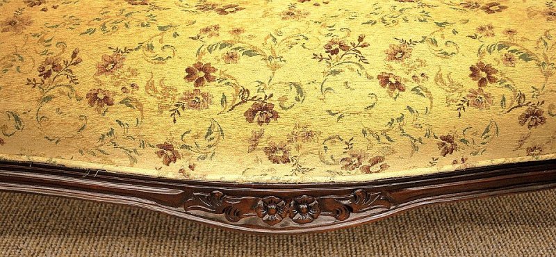 Traumhafte Recamiere Ottomane Couch Mahagoni brown Walnus