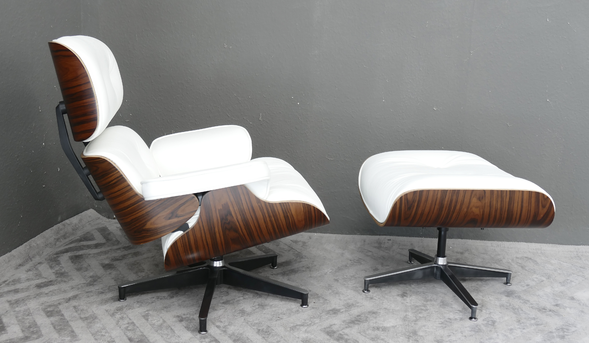 Relax Sessel mit Fußteil Ottoman Design Klassiker Leder 