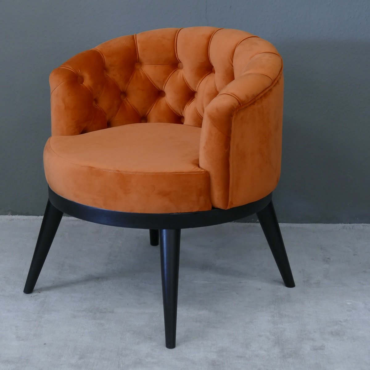 Wunderschöner Sessel rund Samt Farbe orange