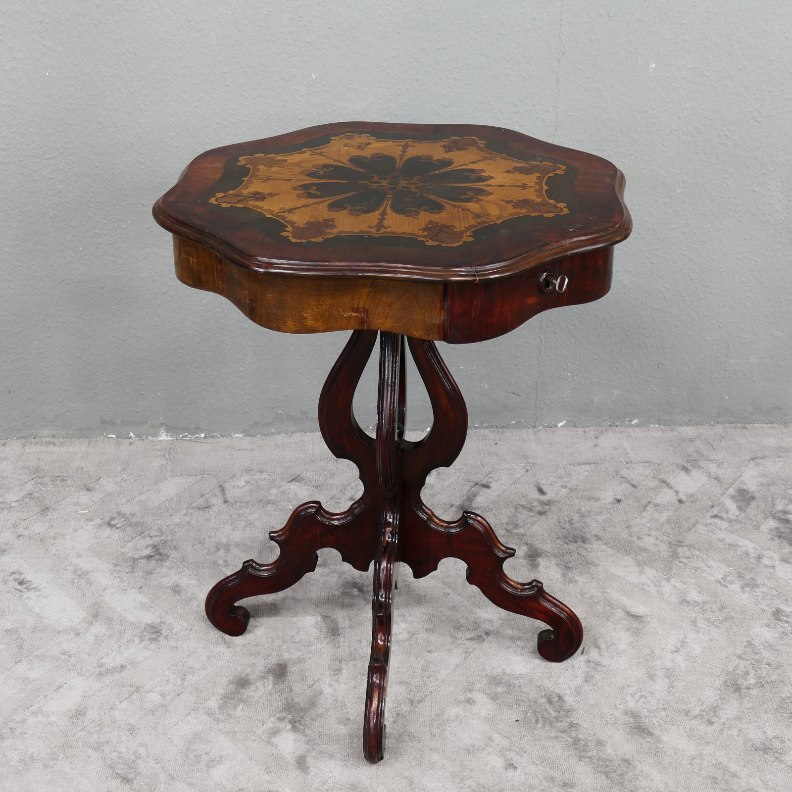 Tisch Teetisch Beistelltisch Winetable Mahagoni Intarsien Antik um 1890