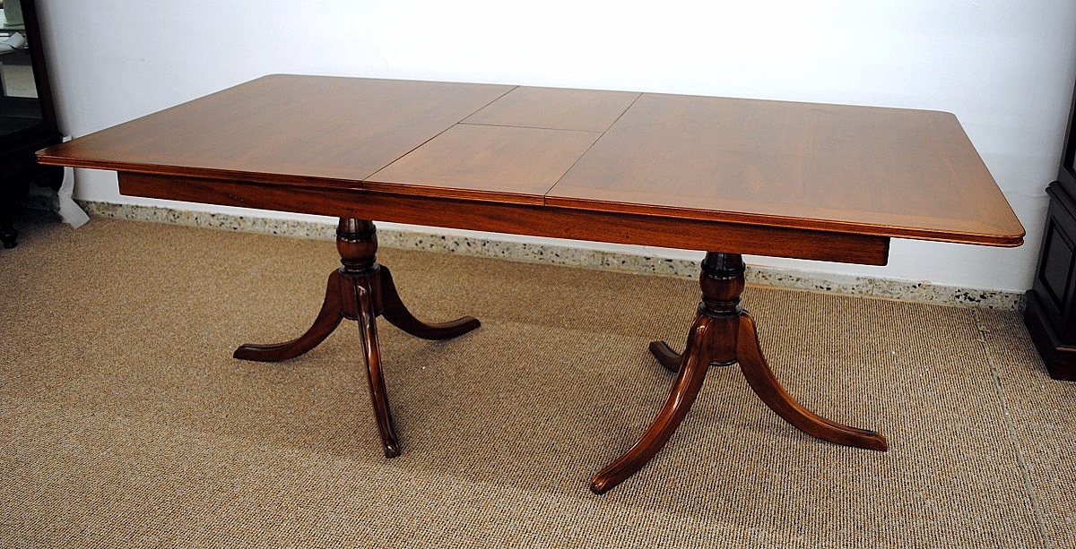 Tisch Esstisch Milano aus Mahagoni Ausstellungsstück verstellbar Normalpreis 1550 Euro